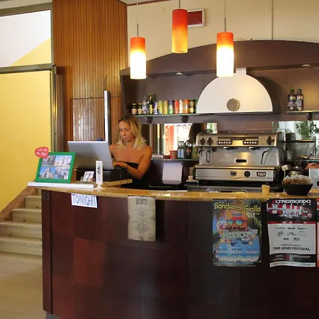 Jammin' Beach Hotel