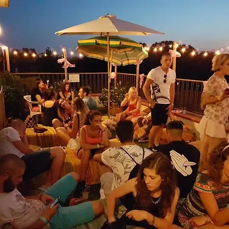 Jammin' Beach Hotel