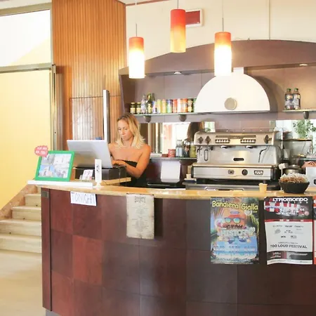 Jammin' Beach Hotel Ξενοδοχείο *